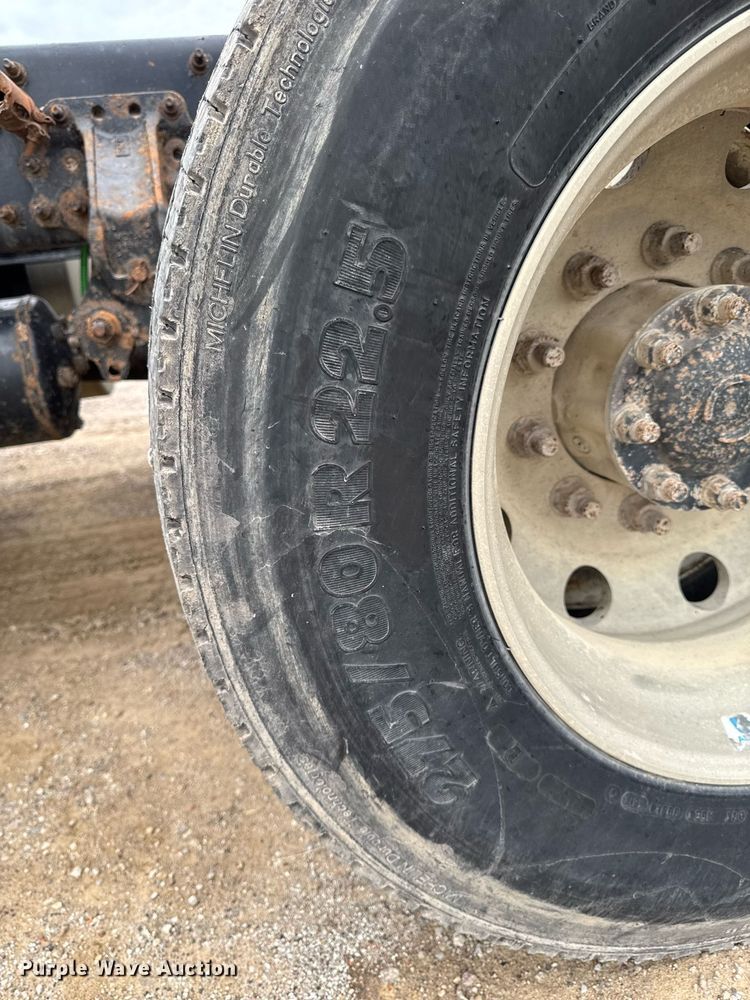 image for item DV2691 2013 Volvo Truck VNL semi truck