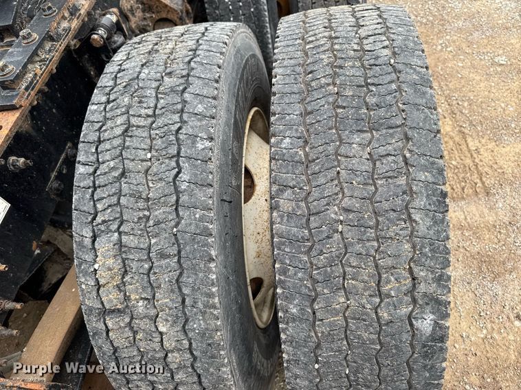 image for item DV2691 2013 Volvo Truck VNL semi truck