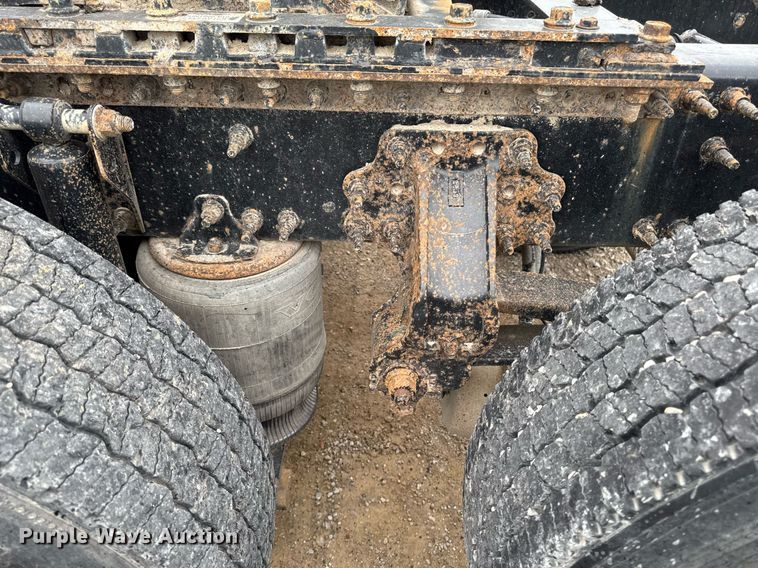 image for item DV2691 2013 Volvo Truck VNL semi truck