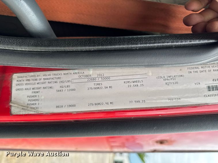 image for item DV2691 2013 Volvo Truck VNL semi truck