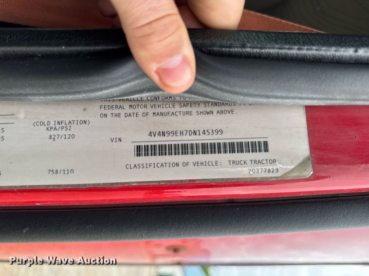 image for item DV2691 2013 Volvo Truck VNL semi truck