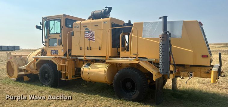 image for item DV6502 1993 Oshkosh  HB-2518B snow blower truck