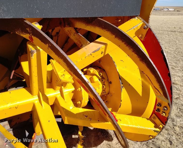 image for item DV6502 1993 Oshkosh  HB-2518B snow blower truck