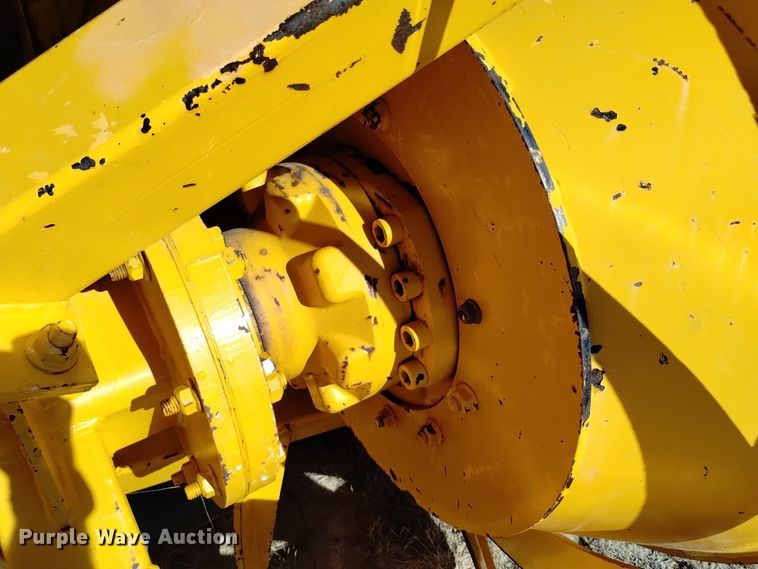 image for item DV6502 1993 Oshkosh  HB-2518B snow blower truck