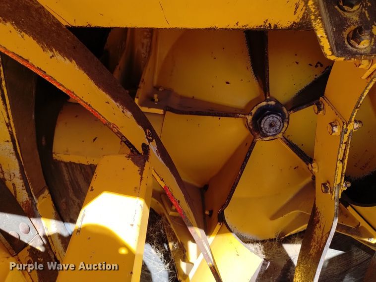 image for item DV6502 1993 Oshkosh  HB-2518B snow blower truck