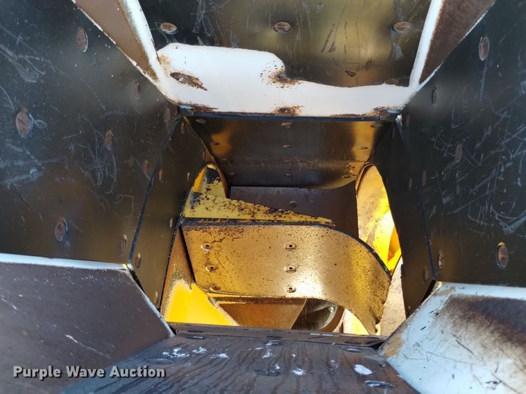 image for item DV6502 1993 Oshkosh  HB-2518B snow blower truck