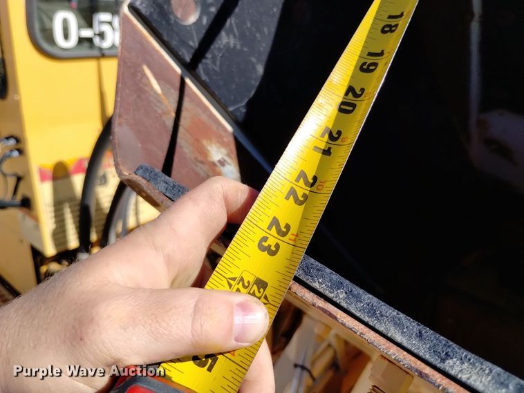 image for item DV6502 1993 Oshkosh  HB-2518B snow blower truck