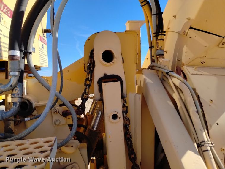 image for item DV6502 1993 Oshkosh  HB-2518B snow blower truck