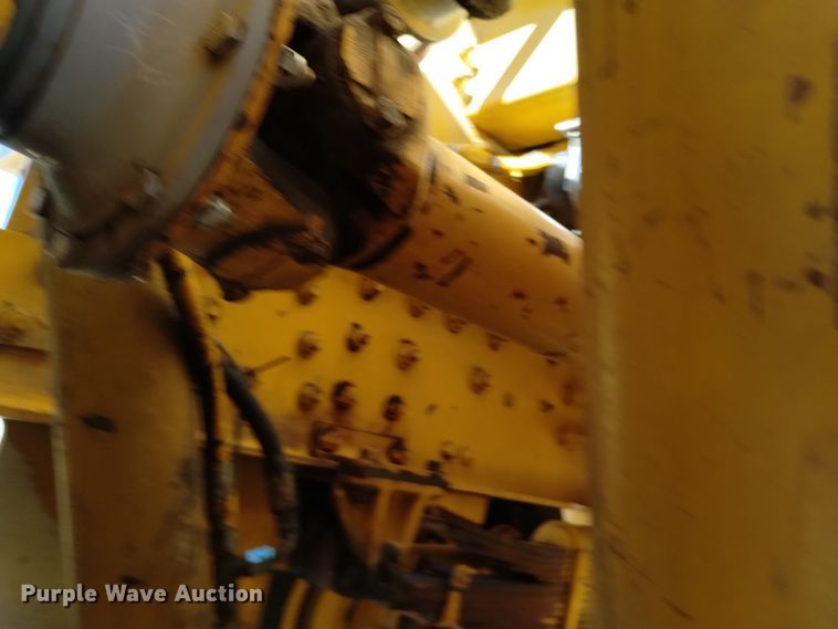 image for item DV6502 1993 Oshkosh  HB-2518B snow blower truck