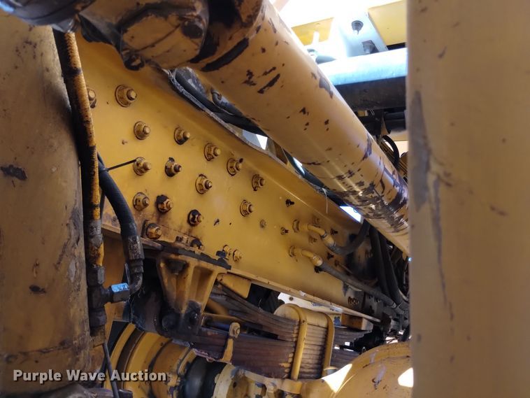 image for item DV6502 1993 Oshkosh  HB-2518B snow blower truck