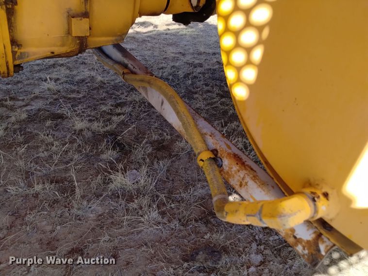 image for item DV6502 1993 Oshkosh  HB-2518B snow blower truck