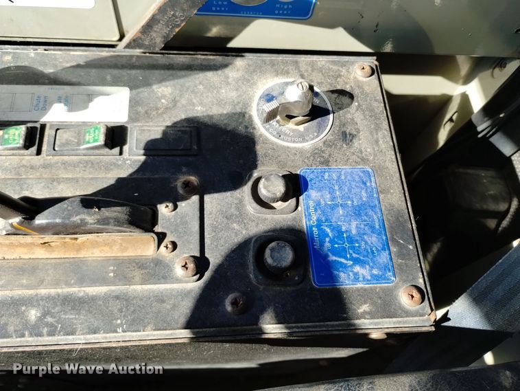 image for item DV6502 1993 Oshkosh  HB-2518B snow blower truck