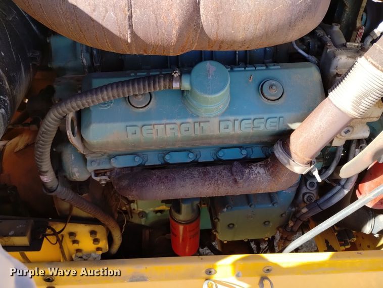 image for item DV6502 1993 Oshkosh  HB-2518B snow blower truck