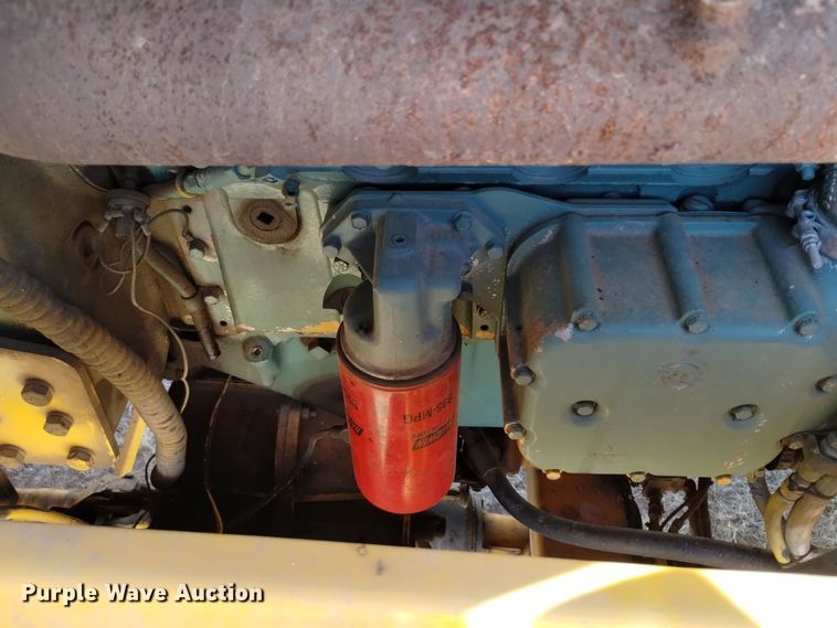 image for item DV6502 1993 Oshkosh  HB-2518B snow blower truck