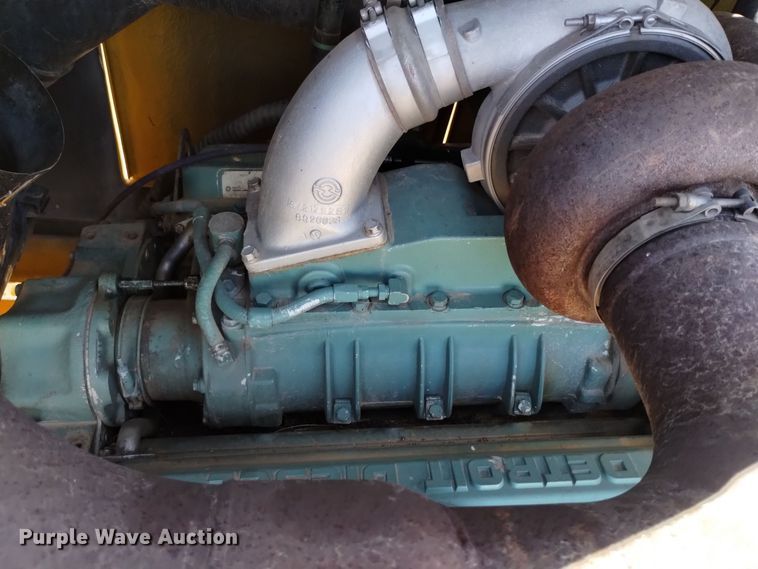 image for item DV6502 1993 Oshkosh  HB-2518B snow blower truck