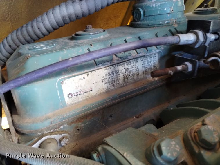 image for item DV6502 1993 Oshkosh  HB-2518B snow blower truck