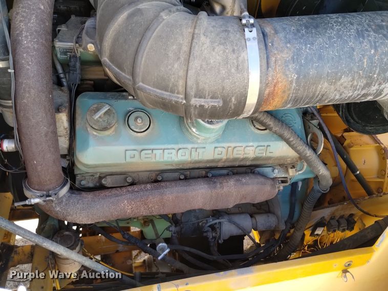 image for item DV6502 1993 Oshkosh  HB-2518B snow blower truck