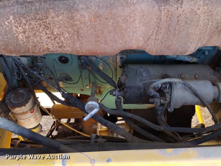 image for item DV6502 1993 Oshkosh  HB-2518B snow blower truck