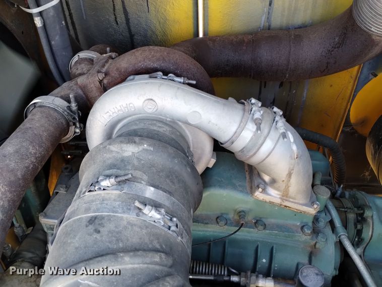 image for item DV6502 1993 Oshkosh  HB-2518B snow blower truck