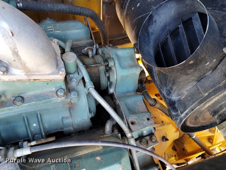 image for item DV6502 1993 Oshkosh  HB-2518B snow blower truck