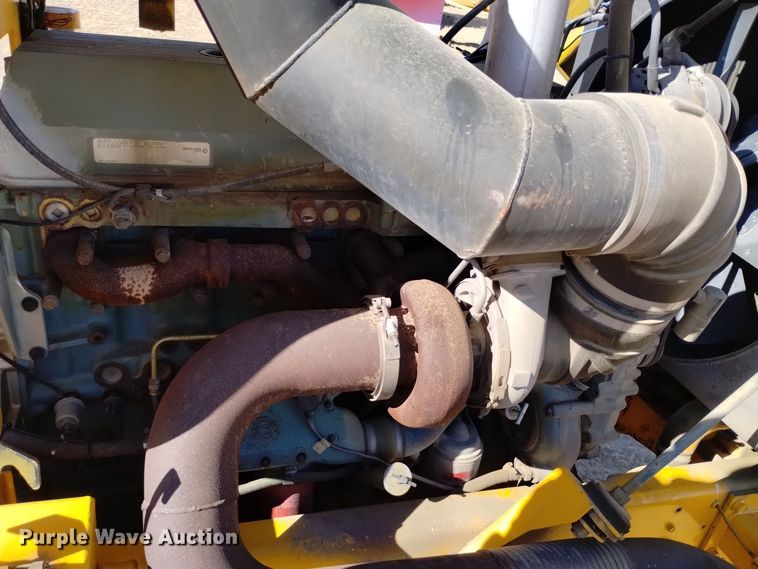 image for item DV6502 1993 Oshkosh  HB-2518B snow blower truck