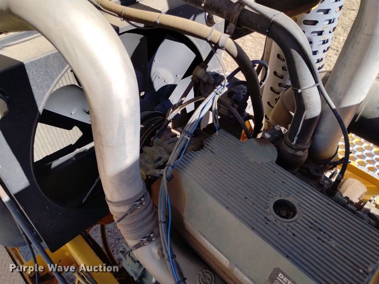 image for item DV6502 1993 Oshkosh  HB-2518B snow blower truck