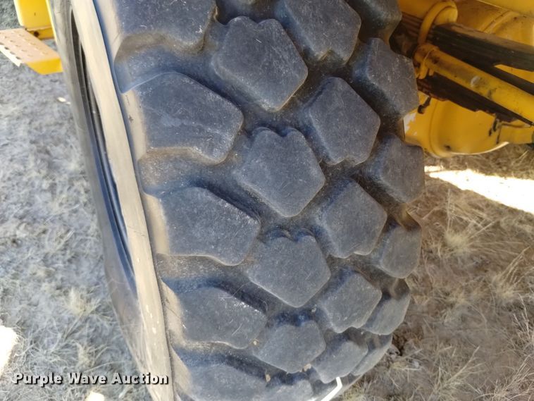 image for item DV6502 1993 Oshkosh  HB-2518B snow blower truck