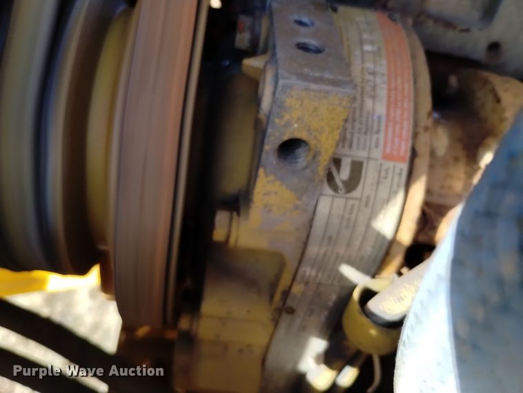 image for item DV6511 1984 Oshkosh  P-2330-1 dump truck