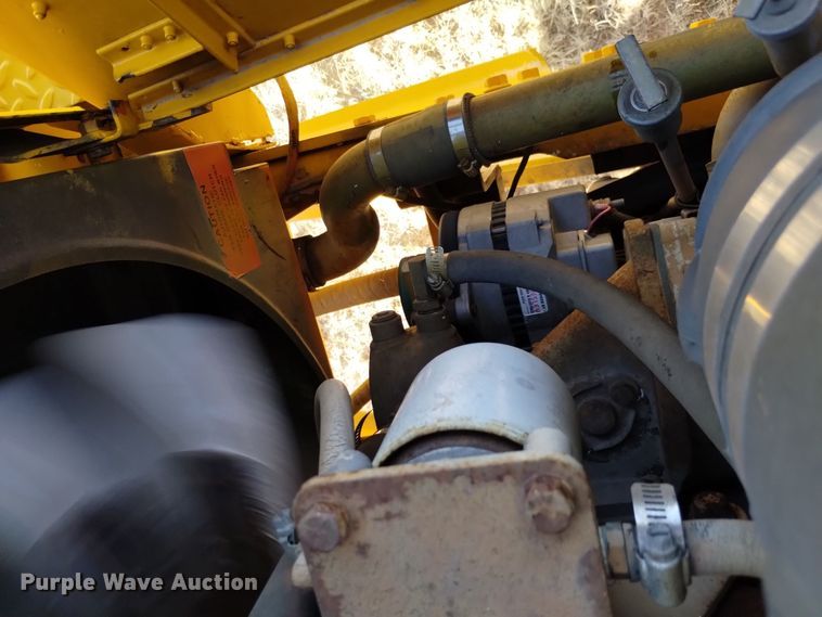 image for item DV6511 1984 Oshkosh  P-2330-1 dump truck