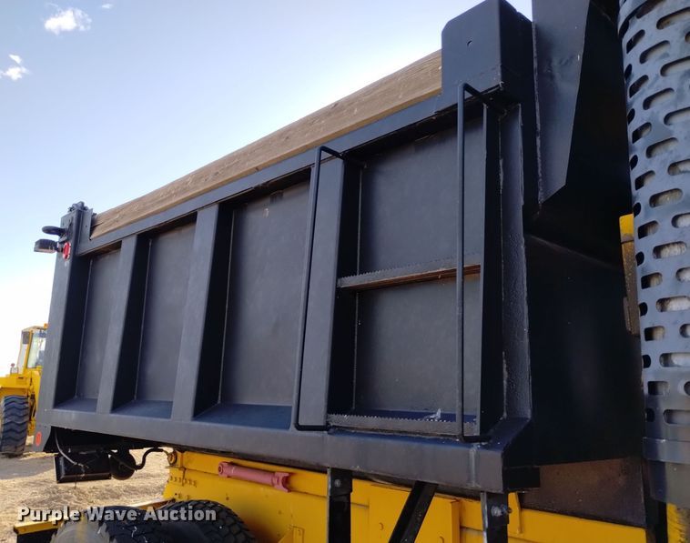 image for item DV6512 1987 Oshkosh  P-2530-SP dump truck