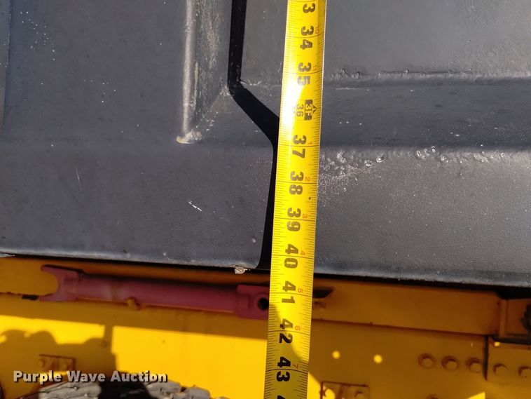 image for item DV6512 1987 Oshkosh  P-2530-SP dump truck