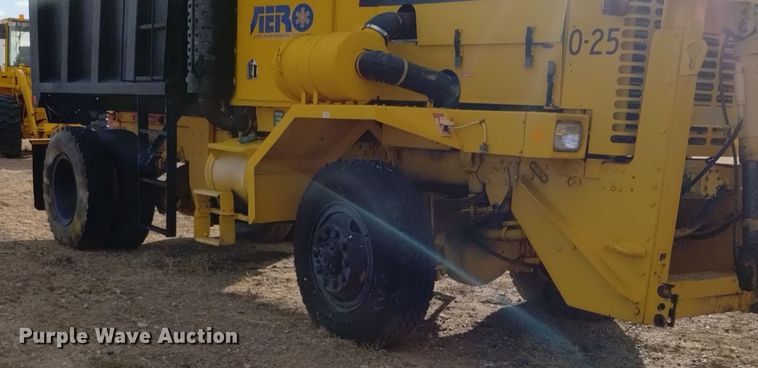 image for item DV6512 1987 Oshkosh  P-2530-SP dump truck