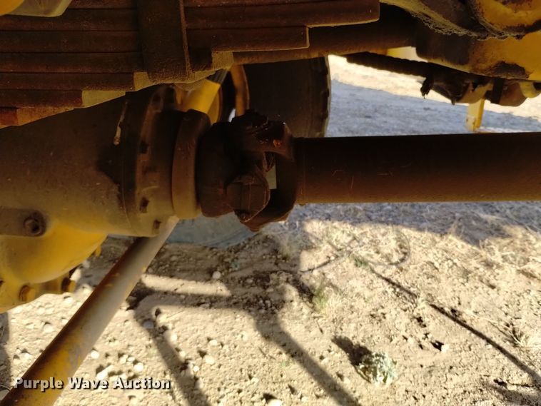 image for item DV6512 1987 Oshkosh  P-2530-SP dump truck