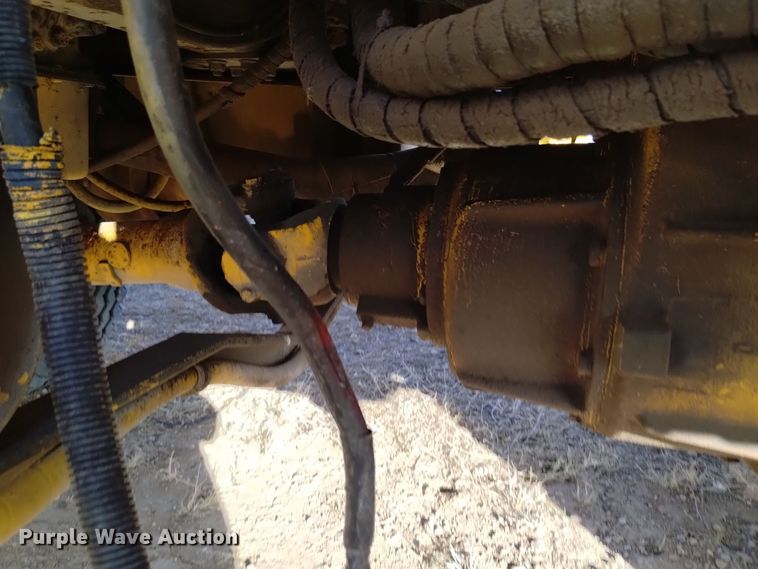 image for item DV6512 1987 Oshkosh  P-2530-SP dump truck