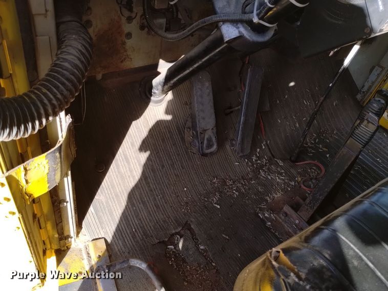 image for item DV6512 1987 Oshkosh  P-2530-SP dump truck