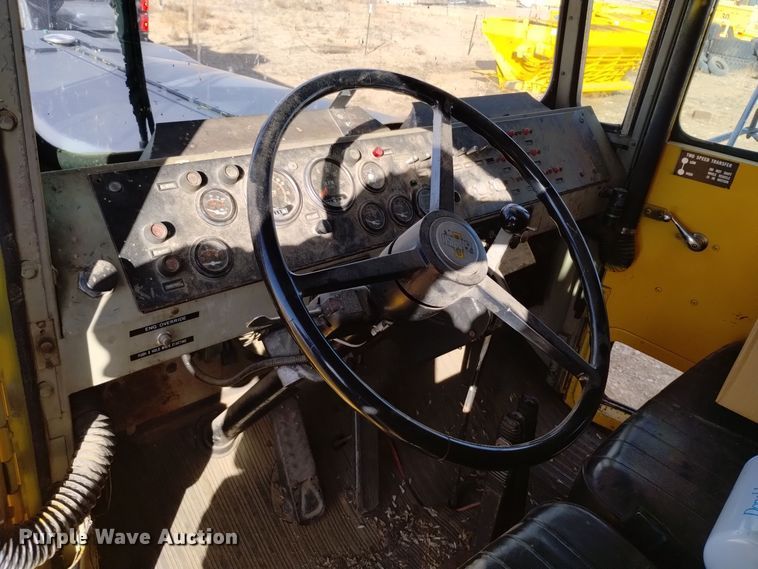 image for item DV6512 1987 Oshkosh  P-2530-SP dump truck