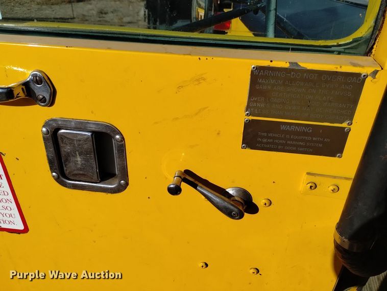 image for item DV6512 1987 Oshkosh  P-2530-SP dump truck