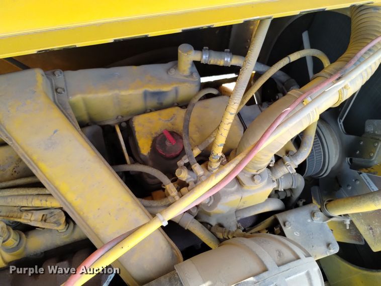 image for item DV6512 1987 Oshkosh  P-2530-SP dump truck