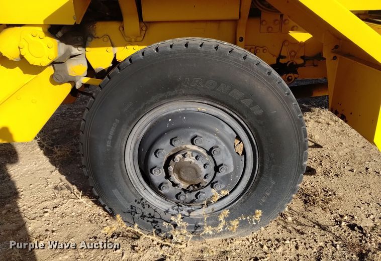 image for item DV6512 1987 Oshkosh  P-2530-SP dump truck