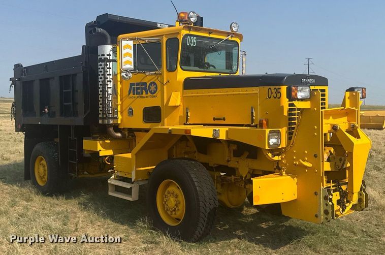image for item DV6513 2002 Oshkosh  MPT-1826 dump truck