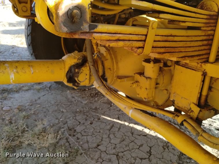 image for item DV6513 2002 Oshkosh  MPT-1826 dump truck