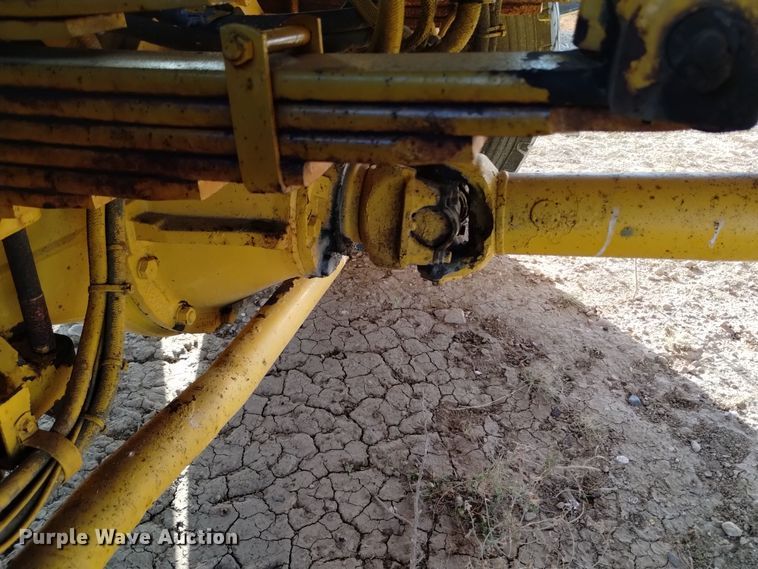 image for item DV6513 2002 Oshkosh  MPT-1826 dump truck