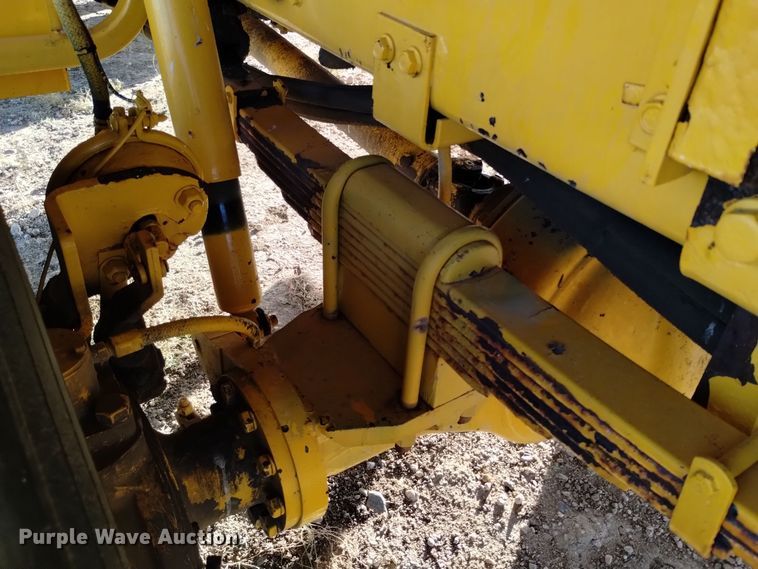 image for item DV6513 2002 Oshkosh  MPT-1826 dump truck