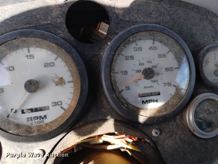 image for item DV6513 2002 Oshkosh  MPT-1826 dump truck