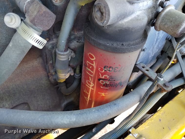 image for item DV6513 2002 Oshkosh  MPT-1826 dump truck