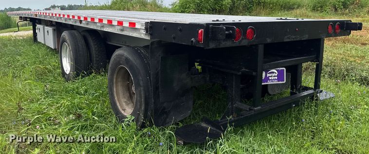 image for item DW3428 1997 Chaparral flatbed trailer