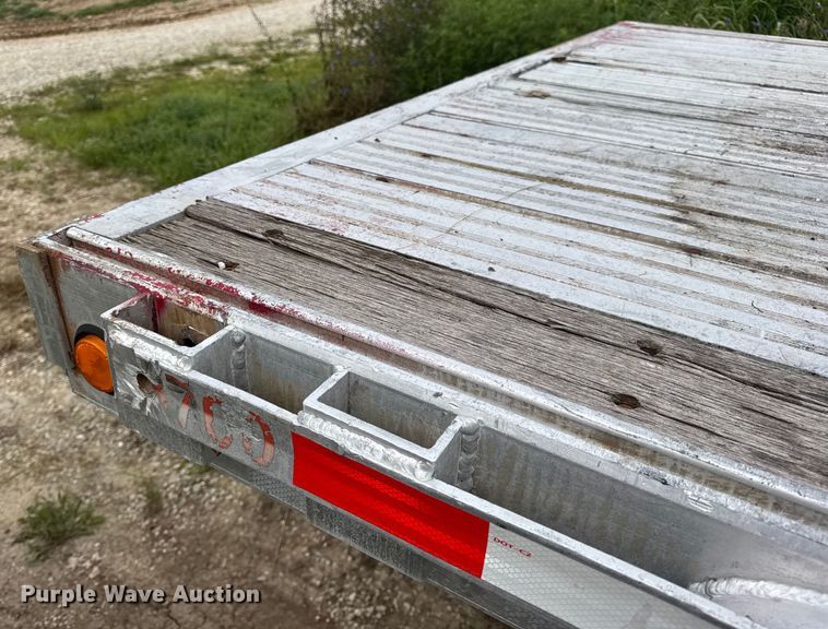 image for item DW3428 1997 Chaparral flatbed trailer