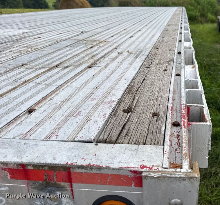 image for item DW3428 1997 Chaparral flatbed trailer