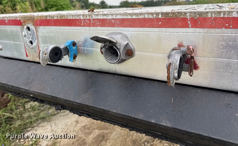 image for item DW3428 1997 Chaparral flatbed trailer