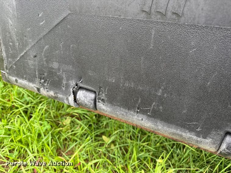 image for item DW3428 1997 Chaparral flatbed trailer